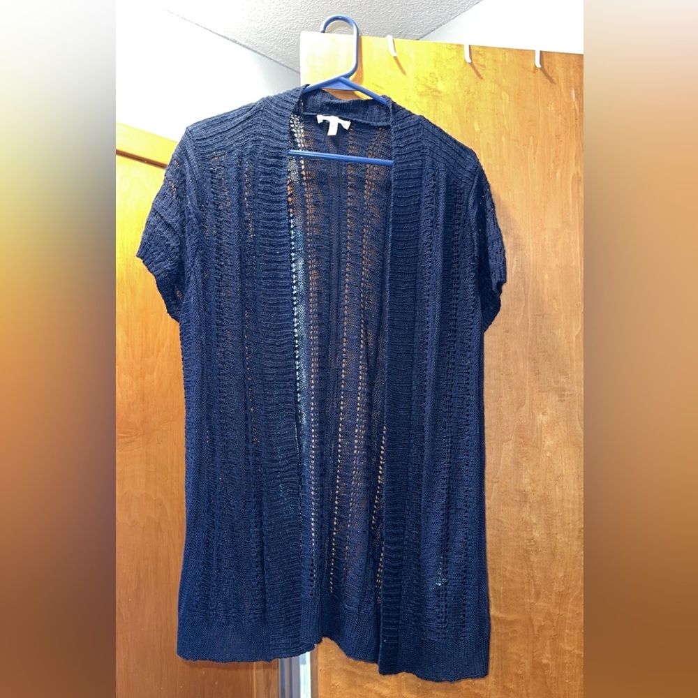Short sleeve knitted cardigan